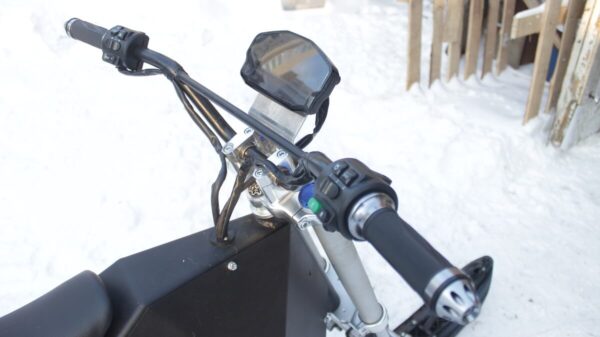 First world electric snowbike Sniejik Sport_electric snowmobile_electric snowscooter_electric sled_10