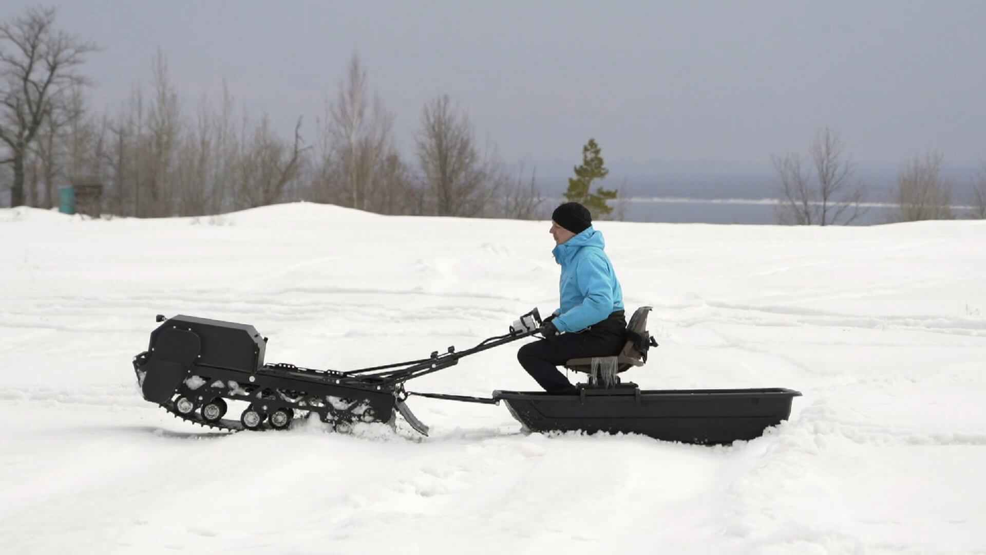 Electric snowdog “Sniejik”