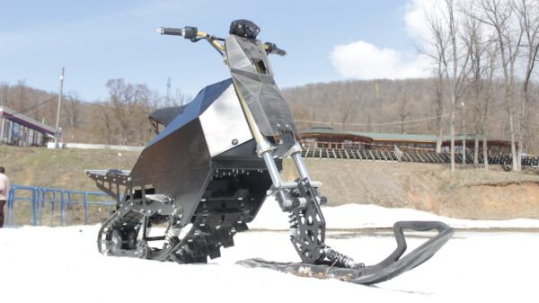 Sniejik powerful electric snowmobile_electric snowbike_esled_MTT136_Moonbike_taiga motors_snowscooter_ebike_4