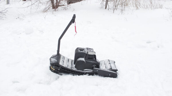 Motosnowboard_electric snowboard_moto snowboard_power snowboard_mattracks_power board_black daimond_2