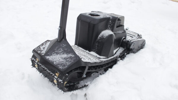 Motosnowboard_electric snowboard_moto snowboard_power snowboard_mattracks_power board_black daimond_6