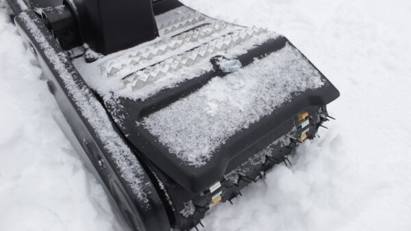 Motosnowboard_electric snowboard_moto snowboard_power snowboard_mattracks_power board_black daimond_9