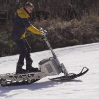 The world’s first standing electric snowmobile_3