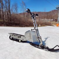 The world’s first standing electric snowmobile_8